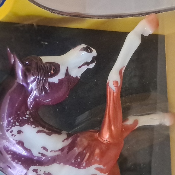 Breyer Spectre Halloween Traditional Model #1876 Glows In The Dark - Picture 7 of 13